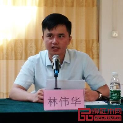  弘木传媒CEO林伟华汇报2018新中式红木家具展相关工作进度