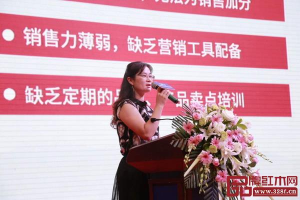 顺泰轩营销经理肖利华带来《2018顺泰轩·吉象门第品牌成果分享会 顺泰轩营销经理肖利华带来《2018顺泰轩·吉象门第品牌成果分享会