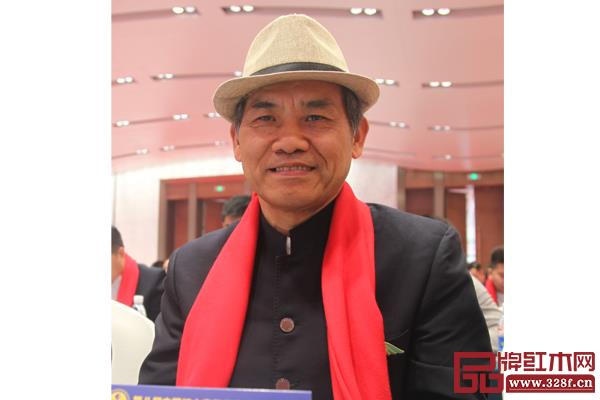全联艺术红木家具专业委员会专家顾问、家具行业资深学者王周 全联艺术红木家具专业委员会专家顾问、家具行业资深学者王周