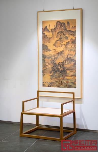 在传统家具改良中,人体工学应是设计创新践行者的重要发力点。(图|济南天地儒风明式家具设计研究所卢克岩) 在传统家具改良中,人体工学应是设计创新践行者的重要发力点。(图|济南天地儒风明式家具设计研究所卢克岩)