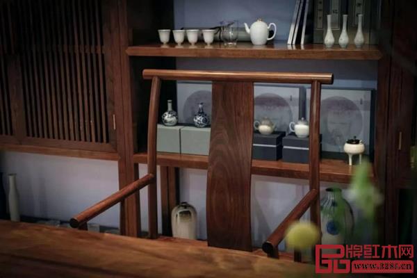 红木新中式品牌在工艺上更胜一筹,但在品牌营销和推广方面做得很不够 红木新中式品牌在工艺上更胜一筹,但在品牌营销和推广方面做得很不够