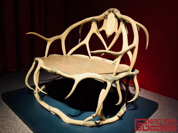 乾隆时期的鹿角椅
