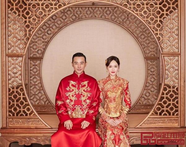 唐嫣婚纱照中出现的月洞架子床 唐嫣婚纱照中出现的月洞架子床