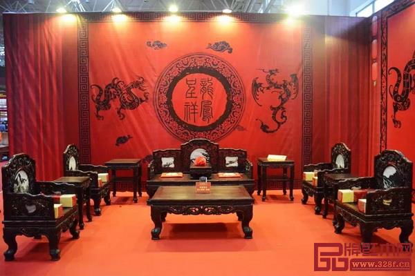 佛山红木家具博览会还原的传统婚俗场景 佛山红木家具博览会还原的传统婚俗场景