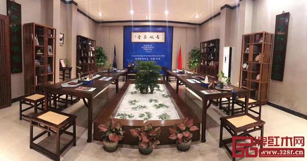 志成红木“耕梨”新中式系列2018天津夏季达沃斯论坛明星产品《七碗茶台》打造的“七碗茶室” 志成红木“耕梨”新中式系列2018天津夏季达沃斯论坛明星产品《七碗茶台》打造的“七碗茶室”
