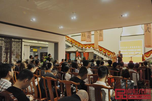 志成红木赞助院线电影《护苗在行动》新闻发布会现场 志成红木赞助院线电影《护苗在行动》新闻发布会现场