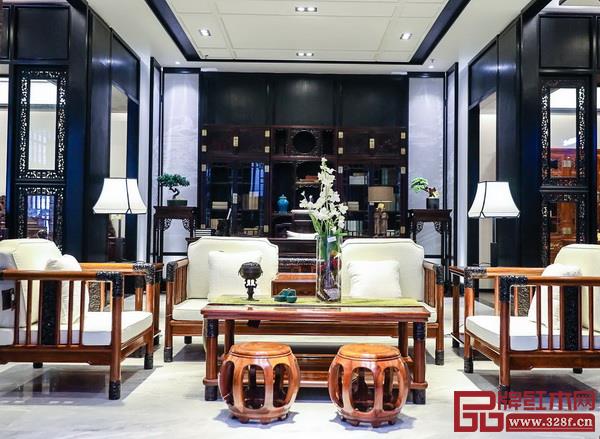 在戴为生活美学馆里,还可以欣赏戴为红木和戴为尤品系列家具精品 在戴为生活美学馆里,还可以欣赏戴为红木和戴为尤品系列家具精品