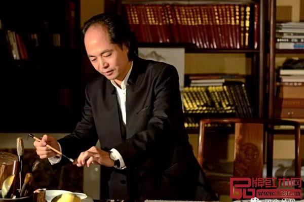 吴腾飞先生在艺术馆工作室 吴腾飞先生在艺术馆工作室
