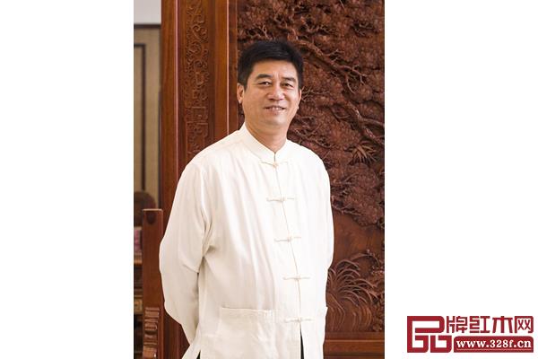 张新民（东阳新明红木董事长)