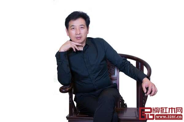 李晓东（浙江艺术紫檀博物馆馆长)