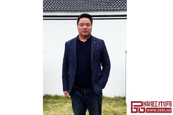 张大国(东阳古雨轩红木董事长) 张大国(东阳古雨轩红木董事长)