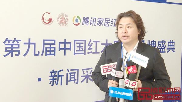 戴爱国总裁在“一带一路” 论坛主会场,接受央视等媒体采访 戴爱国总裁在“一带一路” 论坛主会场,接受央视等媒体采访