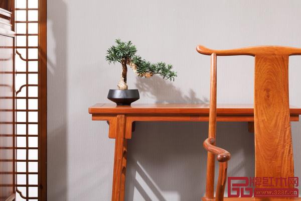  东成红木大师书房一景