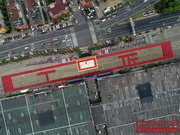 用“工匠精神生产品质家具”是花园红木一直不改的初心 用“工匠精神生产品质家具”是花园红木一直不改的初心