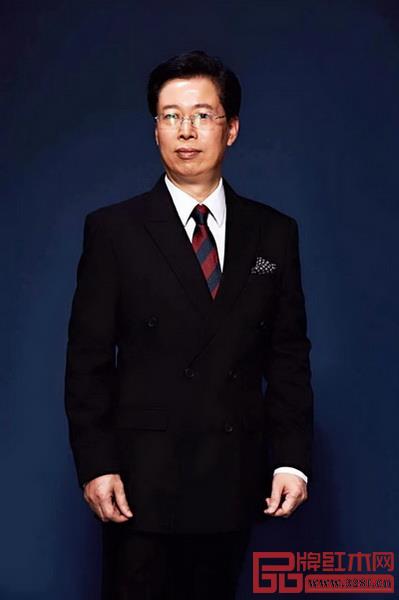深圳家具研究开发院院长、南京林业大学家具与工业设计学院教授、博士生导师许柏鸣 深圳家具研究开发院院长、南京林业大学家具与工业设计学院教授、博士生导师许柏鸣