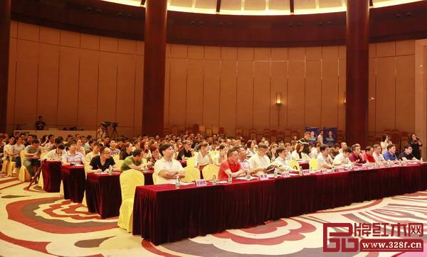 红木家具行业协会领导、企业高管、职业经理人等积极参与2019红木家具品牌营销峰会 红木家具行业协会领导、企业高管、职业经理人等积极参与2019红木家具品牌营销峰会