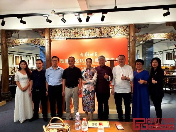 鲁班木艺文化雅集暨周年庆典在鲁班木艺明式家具馆（广州艺兴）隆重举行，现场高朋满座