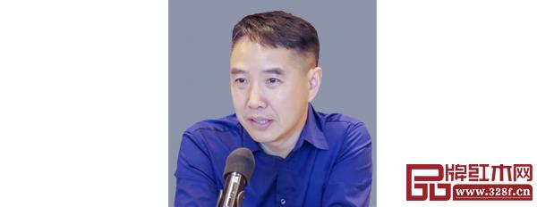  中国家具协会传统家具专业委员会主席团主席邓雪松