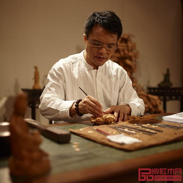 中国工艺美术大师、大家之家创始人、董事长林庆财