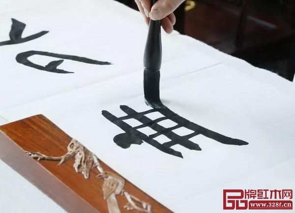 “幸福家风，九月青城”活动，让更多的人能够读懂红木家具真正的美，同时传承传统文化中的“孝道”