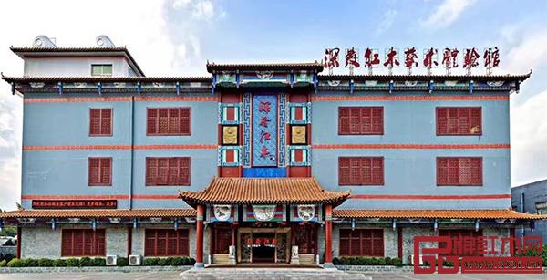 提名理由：深发红木1980年诞生于香港，是中国最早的红木家具制作企业之一。近40年的发展，本着“以人为本，以质量求发展、以顾客为上帝”的宗旨和“科学管理、持续改进，塑造精品”的质量方针，继承和发扬中国红木家具千年文化古韵，深受消费者好评。深发红木开创了国内红木家具带“身份证”销售的先河，2018年挂牌上市，成为红木家具专业股，为消费者提供更优质的产品和服务。