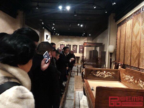 “红木游学团”于今年1月走进观复博物馆 “红木游学团”于今年1月走进观复博物馆