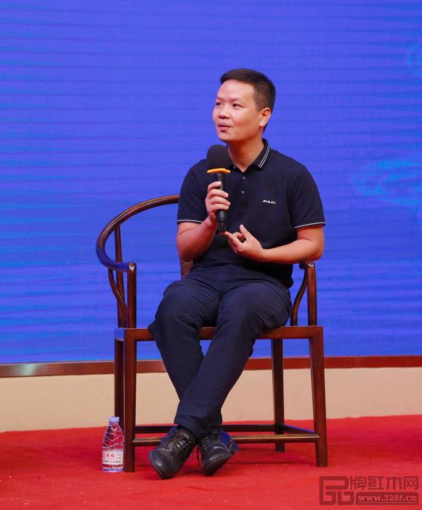 中山职业技术学院红木家居学院执行院长、博士潘质洪 中山职业技术学院红木家居学院执行院长、博士潘质洪