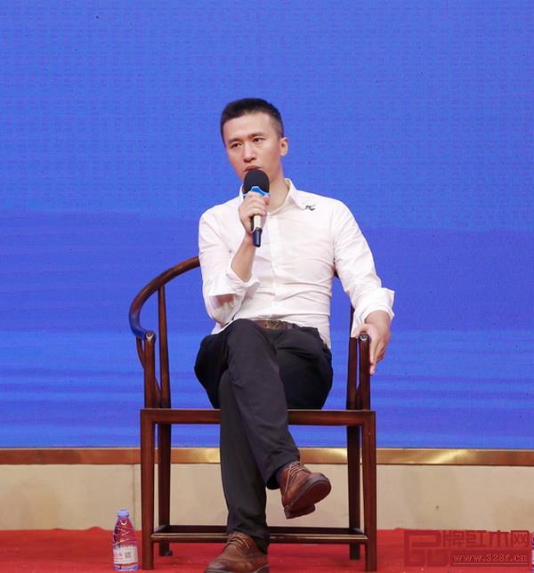 广东省新中式家具设计工程技术研究中心主任陈振益 广东省新中式家具设计工程技术研究中心主任陈振益