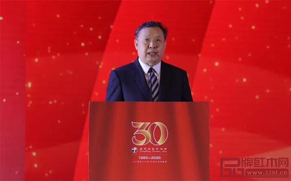 中国轻工联党委副书记、中国家协理事长徐祥楠对广东省家具协会成立三十年表示祝贺 中国轻工联党委副书记、中国家协理事长徐祥楠对广东省家具协会成立三十年表示祝贺