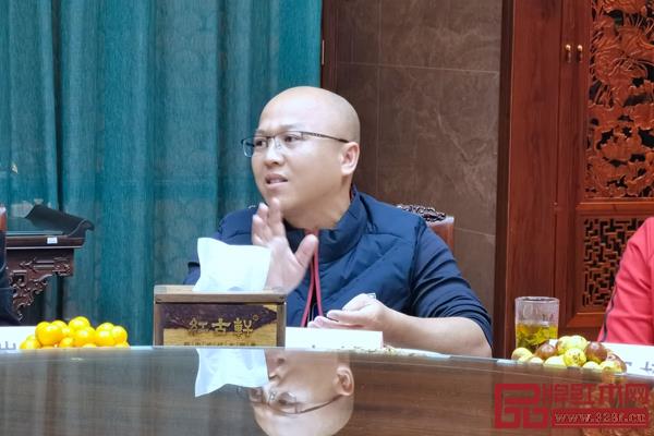 印巷森刻董事长陈文德发表观点 印巷森刻董事长陈文德发表观点