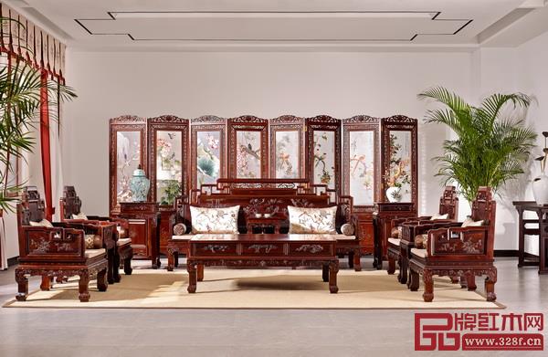  张爱冬作品——《鸟语花香沙发》