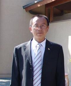周京南：全联艺术红木家具专委会专家顾问、明清宫廷家具专家