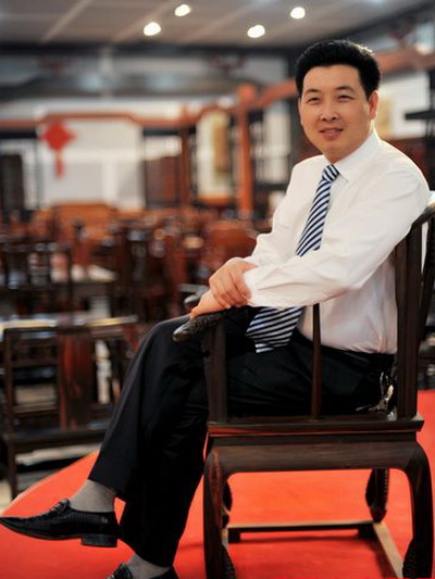 东阳市旭东红木家具有限公司董事长李晓东