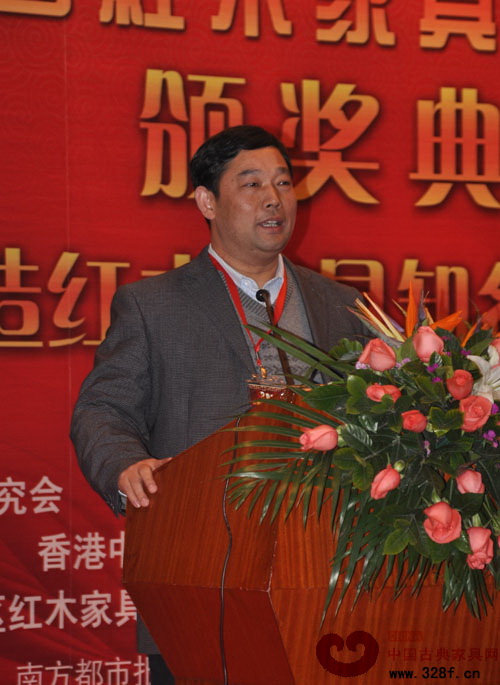 东阳红木家具专业市场总经理刘春林