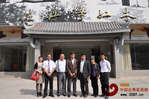 佐丹诗：现代理念、古典情怀