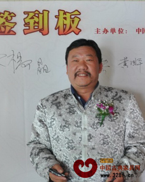 东阳明清居红木董事长金彪云