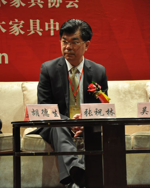 张祝林 深圳市宝安区红木家具行业协会会长,深发红木家具董事长