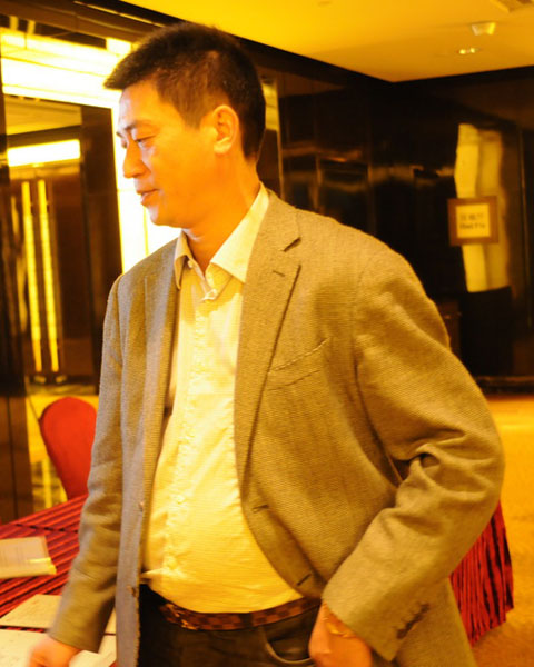 东阳新明红木董事长张新民