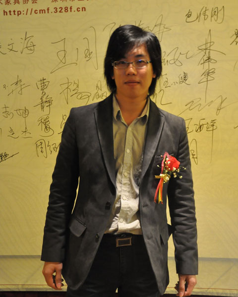 新会华润家私总经理谭志强