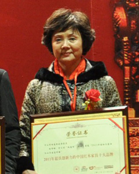 大连养心堂副董事长李莎
