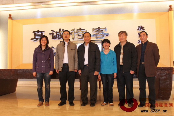 广东省家具协会会长王克莅临鸿发指导工作