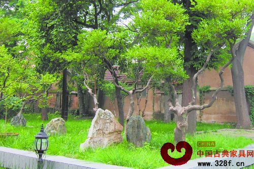 李家大院“八美人”亭亭玉立逾百年