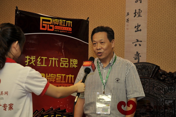 中国古典家具网记者采访红宝轩总经理曹兆庭