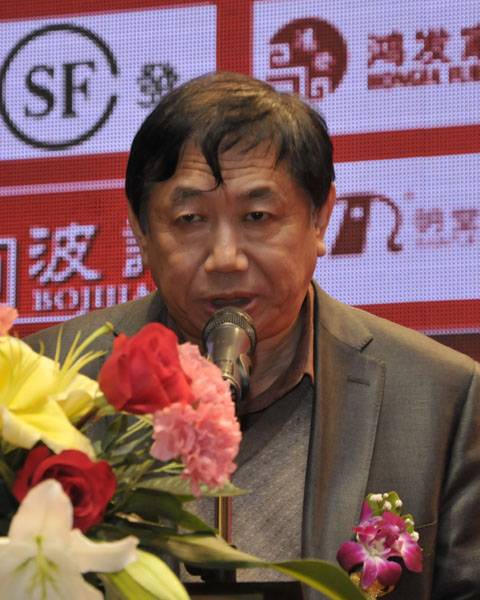 全国工商联民间文物艺术品商会会长、中国传统家具研究会会长宋建文