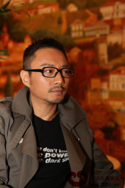 张涵予钟情明清家具收藏