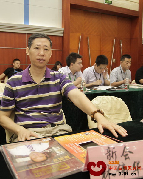 新会古典家具行业协会副会长林伟华