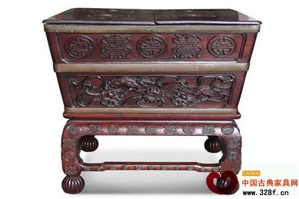 精美华丽清代团寿纹红木冰箱