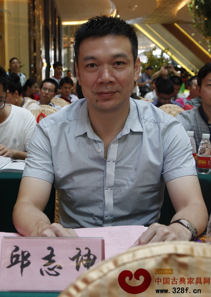 永华家具副总经理邱志坤