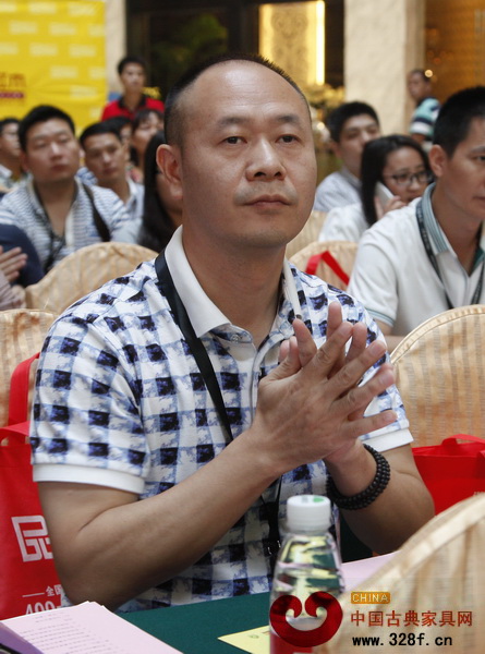 天匠坊红木董事长曾招军