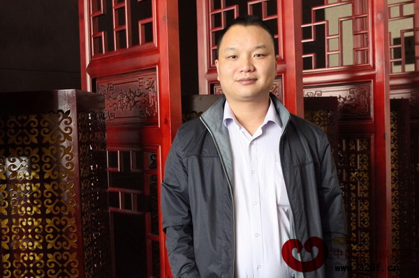 东阳横店名贵木材中心总经理陈宇清